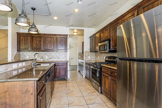Building Photo - 16001 Bravado Pl
