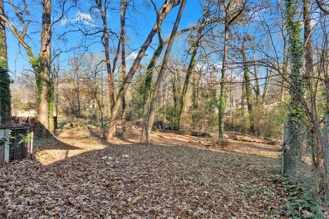 Building Photo - 2080 Bluffton Way