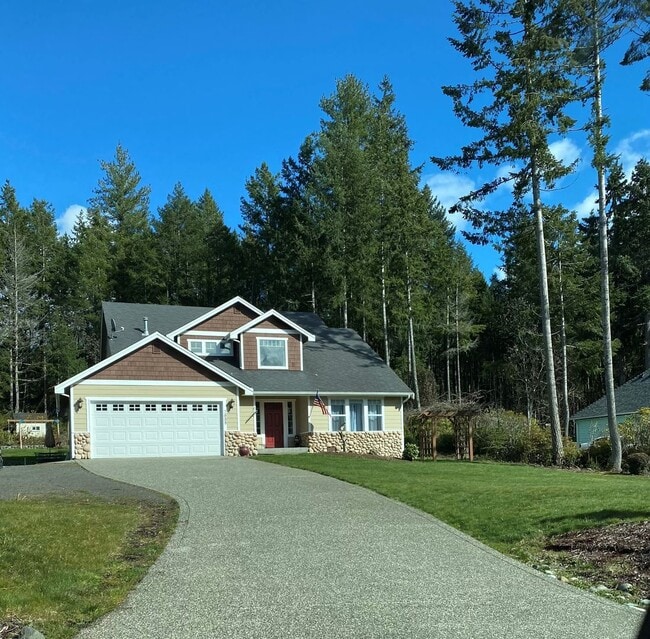 Building Photo - Silverdale 2 Story Home 4bed 2.5 bath