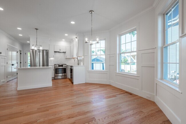 Building Photo - 20 Sheridan Ave