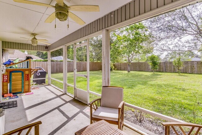 Building Photo - Available first week of May!