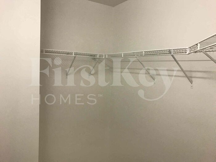 Building Photo - 5972 Odenton Ln