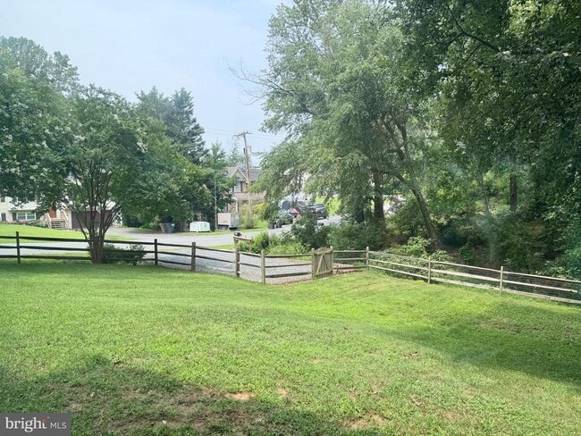 Building Photo - 3302 Aquia Dr
