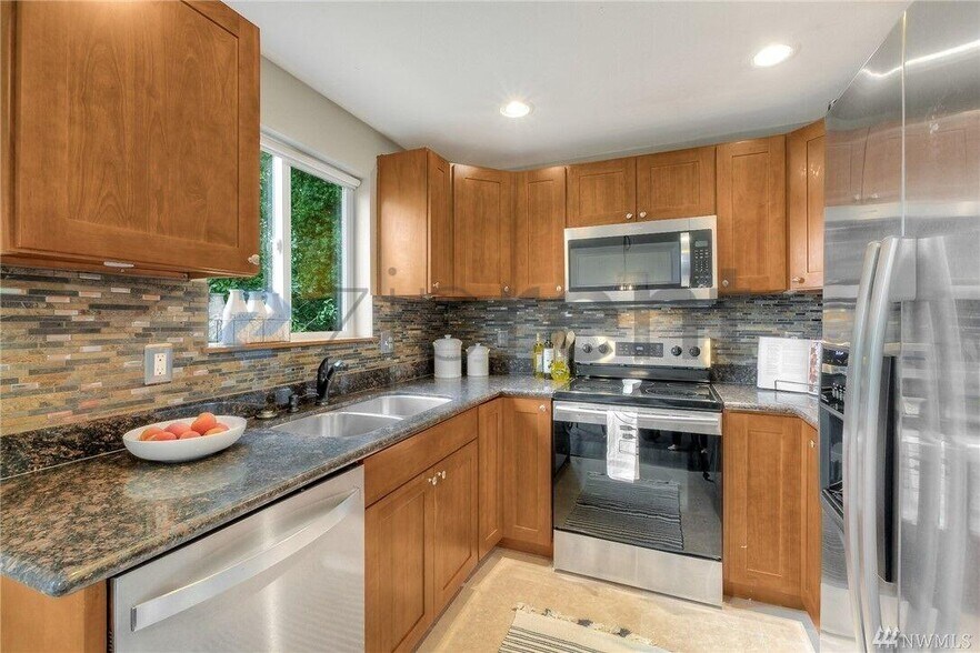 Building Photo - 5137 S Holly St