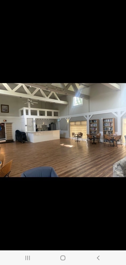 Building Photo - 9460 Bay Colony Dr