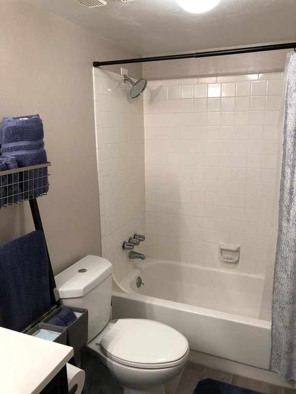 Building Photo - 7395 E Eastman Ave