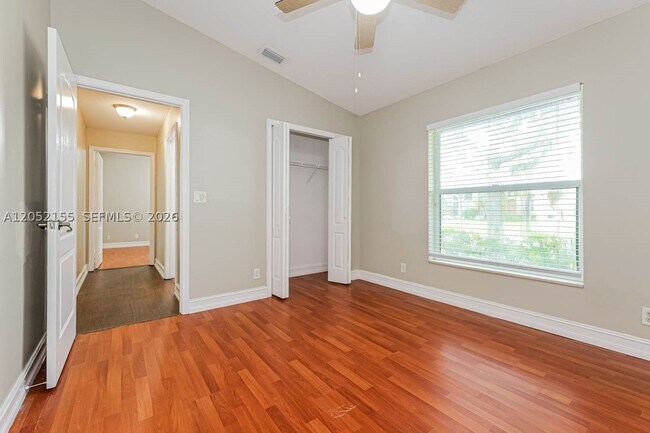 Building Photo - 101 Jacaranda Ct