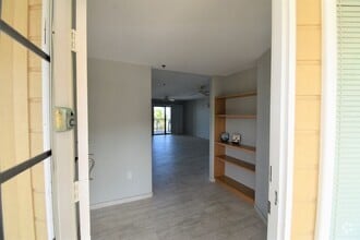 Building Photo - Unfurnished 3 Bedroom 2 Bath Penthouse Condo