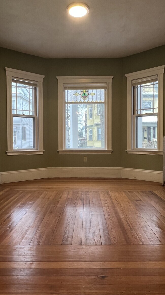 Building Photo - 75 Pearson Rd