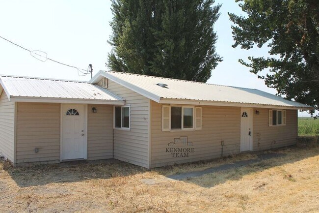 Building Photo - 2 Bedroom, 1 Bath Home in North Pasco