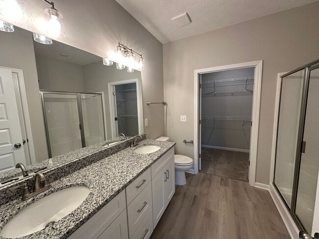 Building Photo - Brand New Townhome In Shelbyville - MOVE IN SPECIAL!!