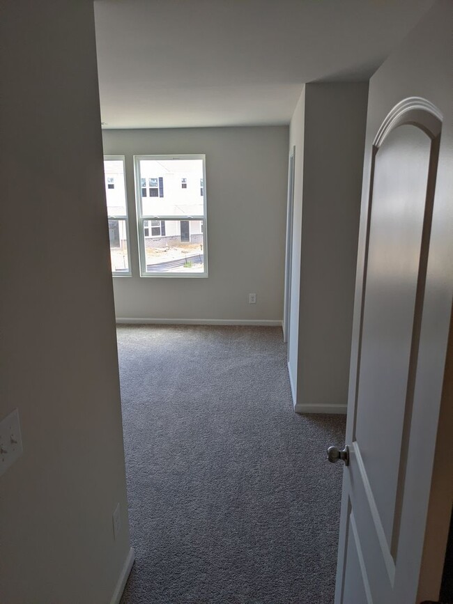 Building Photo - 2-Story Townhome-Salisbury