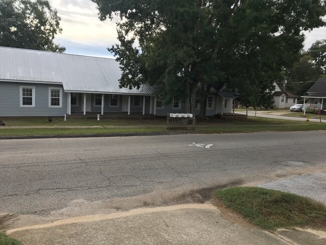 Building Photo - 315 S 8th Ave