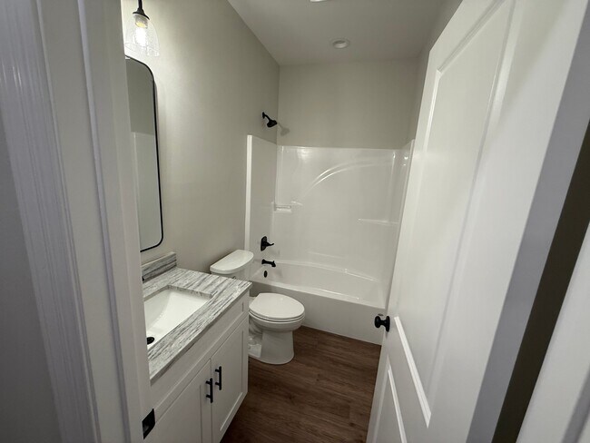 Building Photo - 205 Hoover Dr