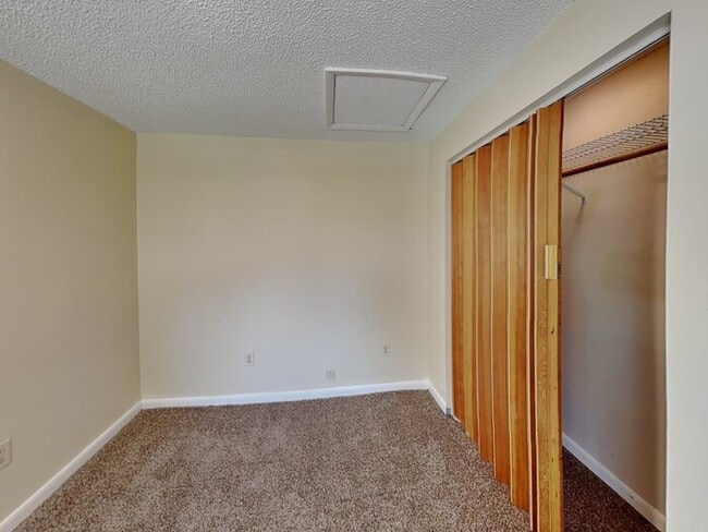 Building Photo - 403 Monroe Ave