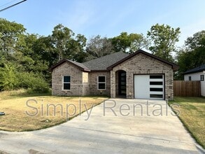 Building Photo - 107 Ross St