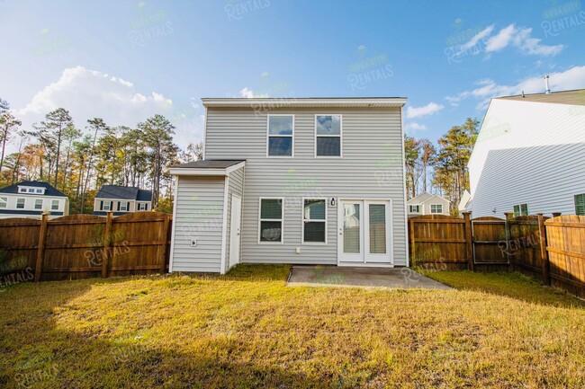 Building Photo - 3 Bedroom, 2.5 Bath in The Bluefield Commu...