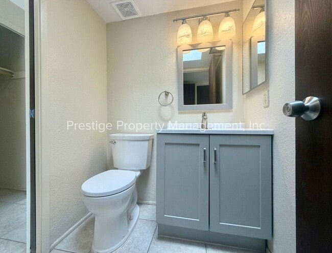 Building Photo - 2618 S Camino Seco