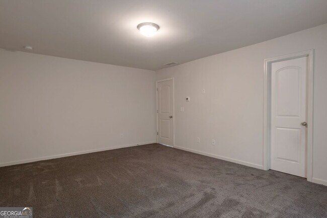 Building Photo - 3220 Tackett Rd