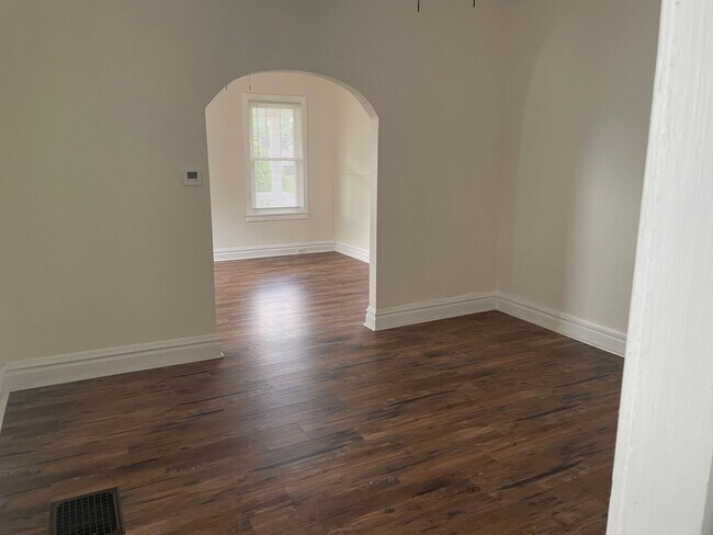 Building Photo - NO DEPOSIT REQUIRED! House for Rent in Southwest City