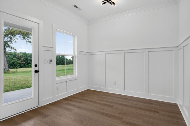 Building Photo - 165 Cripps Ln