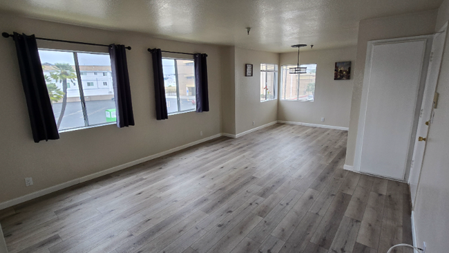 Building Photo - 4446 W 136th St
