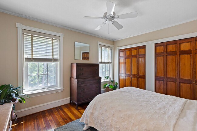 Building Photo - Beautiful townhome with Brandywine River views