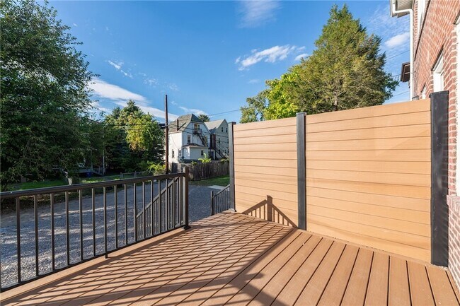 Building Photo - 531 N Euclid Ave