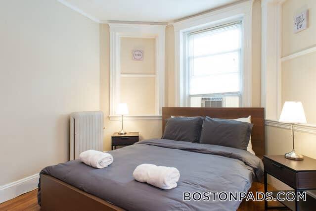 Building Photo - 244 Kelton St