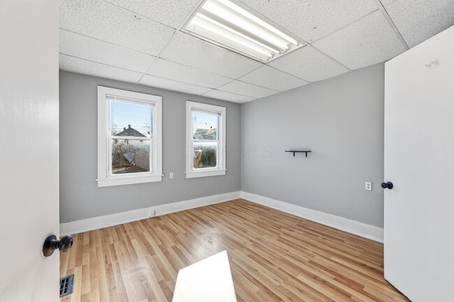 Building Photo - 1452 Summit St