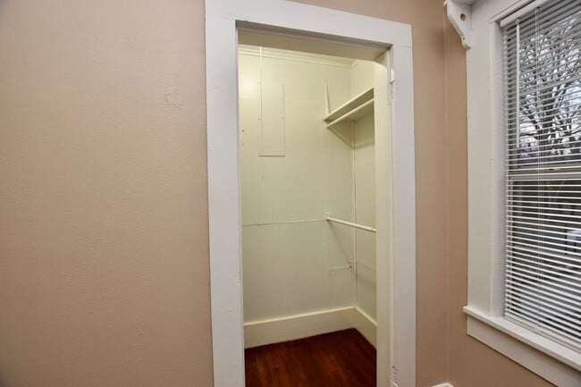 Building Photo - 1623 Texas St