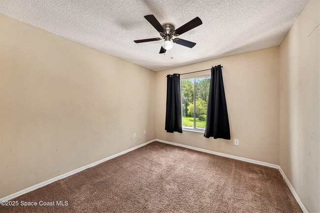 Building Photo - 18199 Paradise Point Dr