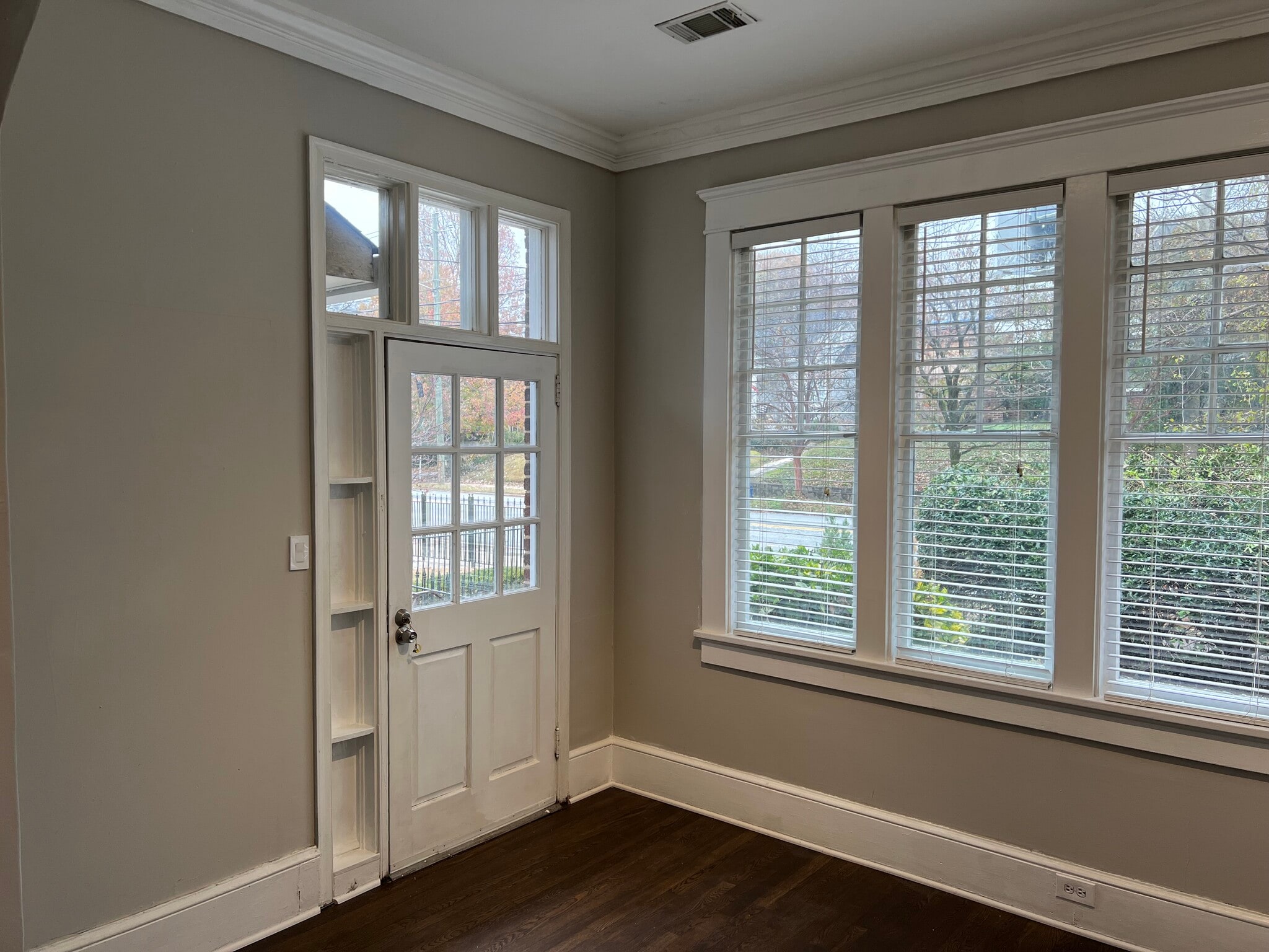 Building Photo - 1170 Monroe Dr NE