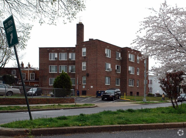 Building Photo - 1300 Constitution Ave NE