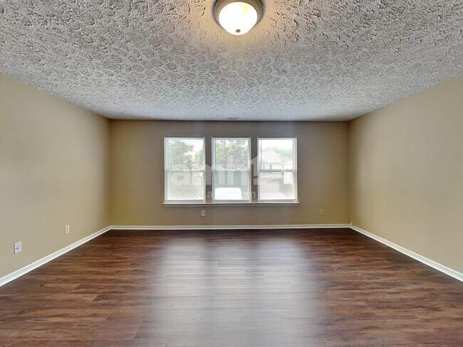 Building Photo - 12154 Brushfield Ln