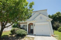 Building Photo - 2411 Normancrest Ct