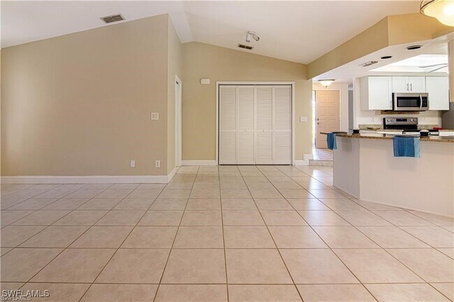 Building Photo - 6113 Deer Run