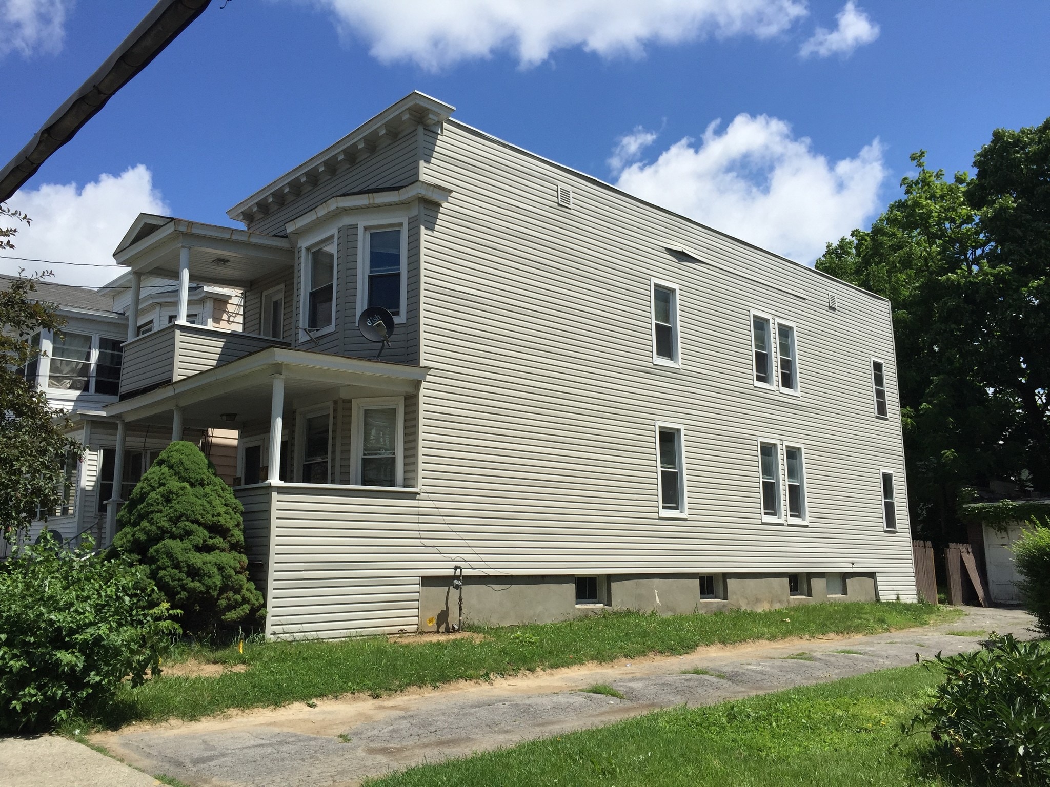 Building Photo - 9 Bertha St