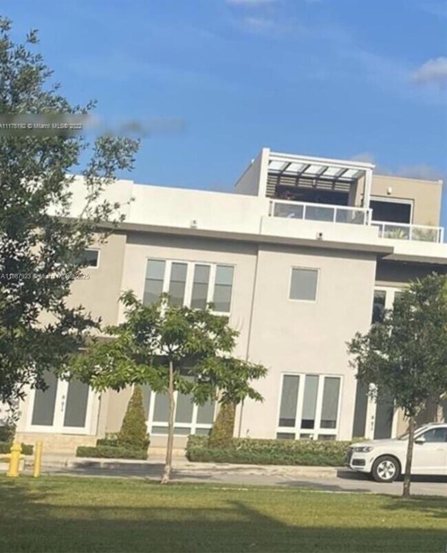 Building Photo - 6320 NW 104th Path