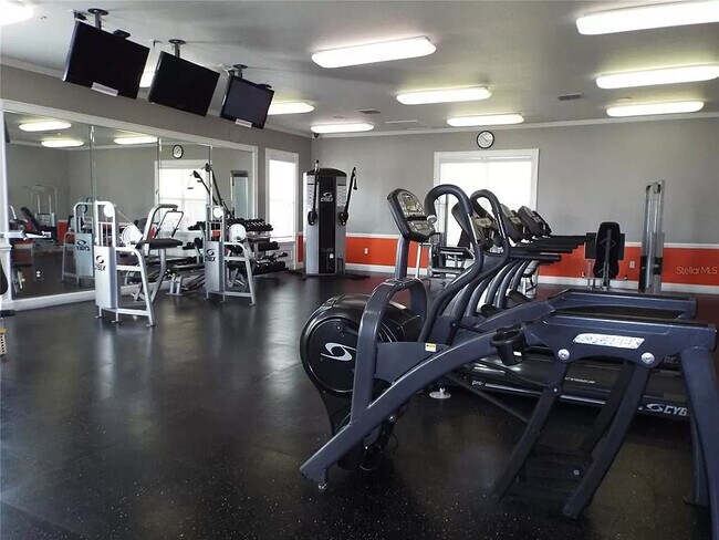 Building Photo - 303 Southern Pecan Cir