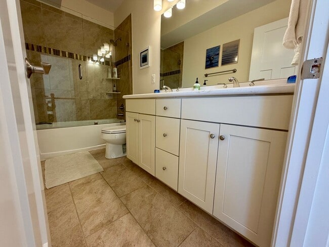 Building Photo - 1539 Barnett St