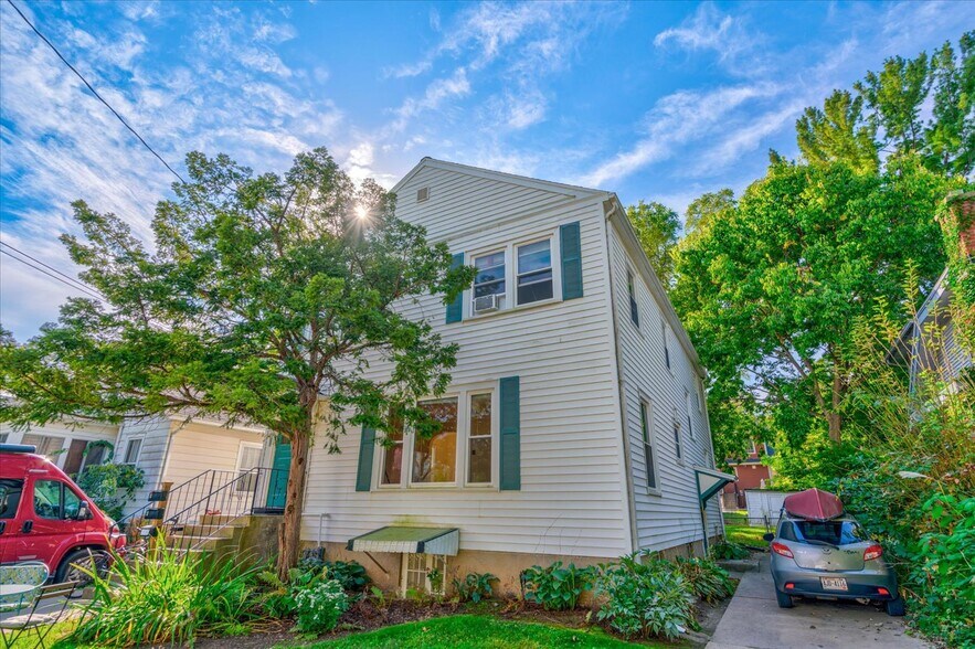 Primary Photo - 2615 Stevens St