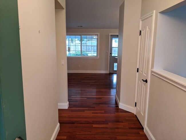 Building Photo - 4703 Cypress Dr