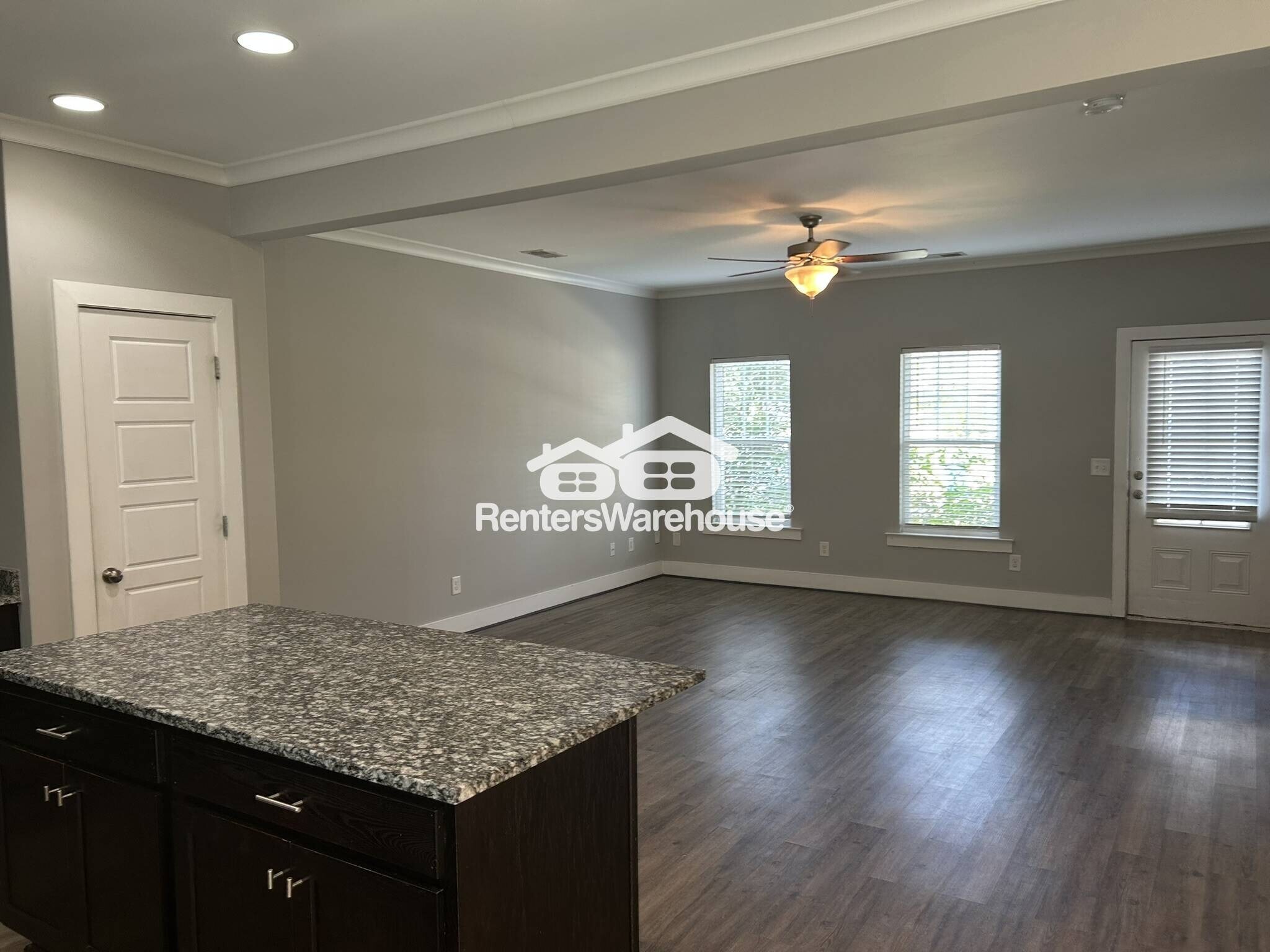 Building Photo - 581 Polo Way