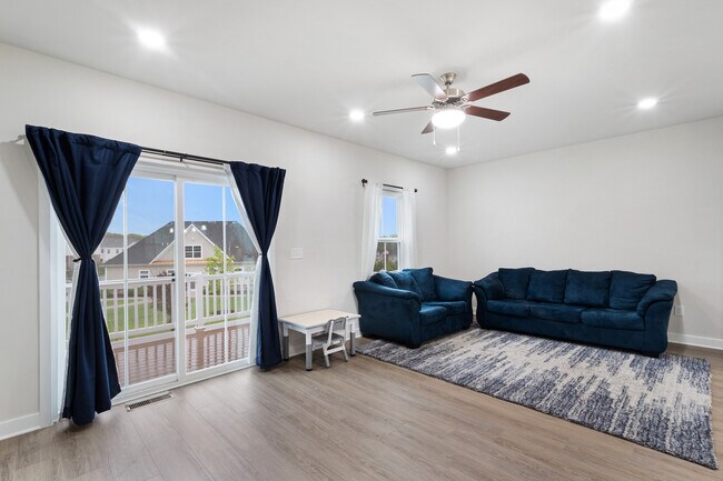 Building Photo - 76 Swackhammer Way