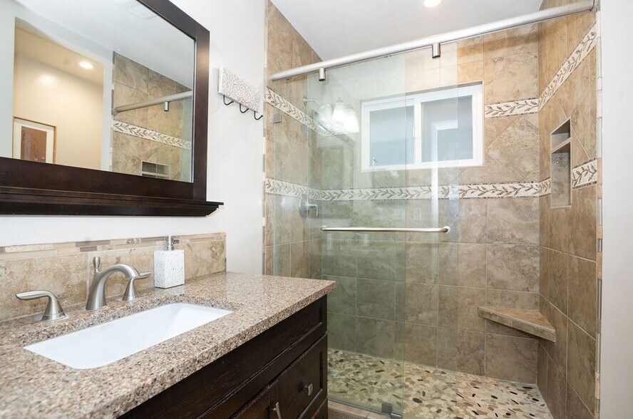 Building Photo - 24933 Faulhorn Dr