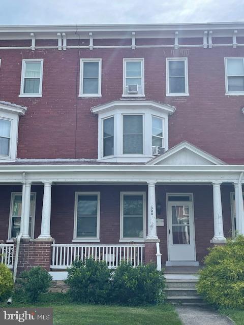Primary Photo - 308 N Stratton St