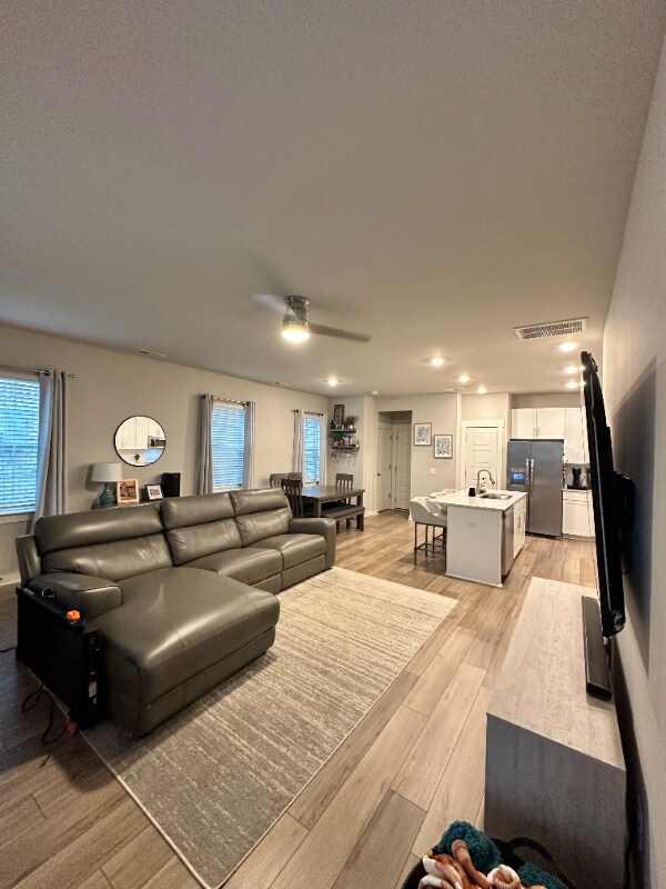 Building Photo - 2204 Hospitality Ln