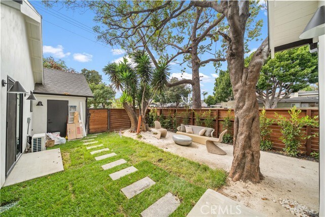 Building Photo - 2203 Pelham Ave