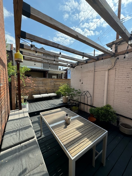 Building Photo - 157 43rd St